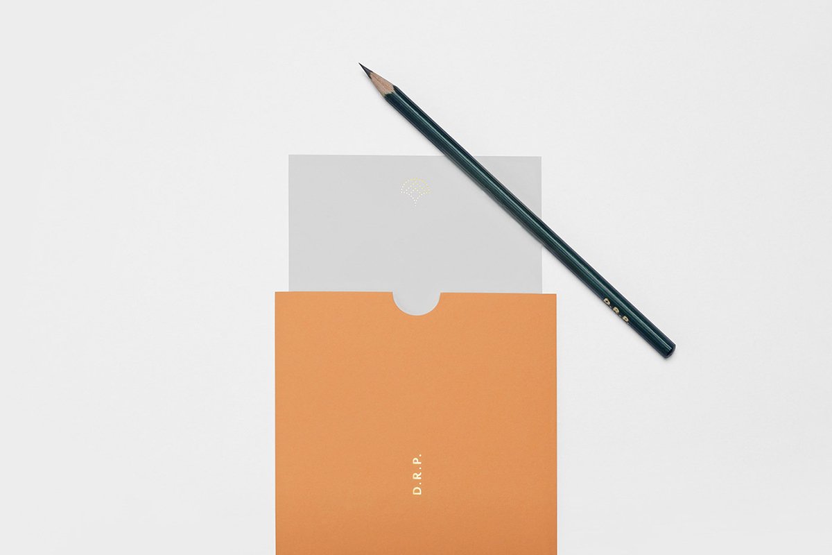 Disrepute酒吧品牌設(shè)計 信封設(shè)計展示