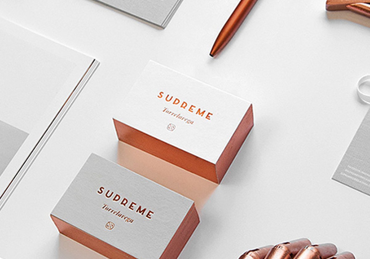 8組國(guó)際時(shí)尚服裝品牌品牌設(shè)計(jì)案例合集