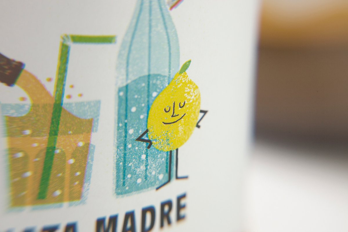 2組國外果汁飲料品牌設(shè)計(jì)賞析，品牌設(shè)計(jì)，飲料品牌設(shè)計(jì)，品牌包裝設(shè)計(jì)，深圳品牌設(shè)計(jì)，左右格局