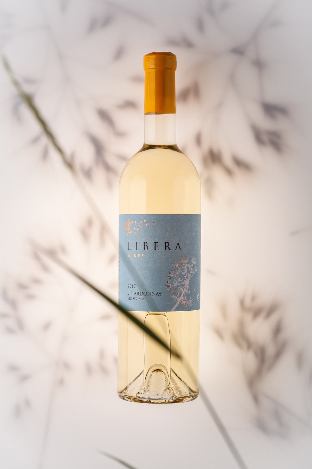 Libera餐食葡萄酒品牌包裝設(shè)計(jì)&mdash;&mdash;創(chuàng)新品牌營(yíng)銷的必要性，餐飲品牌設(shè)計(jì)，品牌形象整合，品牌包裝設(shè)計(jì)，餐飲品牌視覺(jué)設(shè)計(jì)，餐飲品牌營(yíng)銷，品牌戰(zhàn)略定位，品牌設(shè)計(jì)公司，深圳品牌策劃，深圳品牌設(shè)計(jì)，左右格局