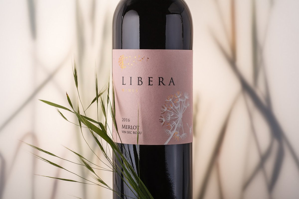 Libera餐食葡萄酒品牌包裝設(shè)計(jì)&mdash;&mdash;創(chuàng)新品牌營(yíng)銷的必要性，餐飲品牌設(shè)計(jì)，品牌形象整合，品牌包裝設(shè)計(jì)，餐飲品牌視覺(jué)設(shè)計(jì)，餐飲品牌營(yíng)銷，品牌戰(zhàn)略定位，品牌設(shè)計(jì)公司，深圳品牌策劃，深圳品牌設(shè)計(jì)，左右格局