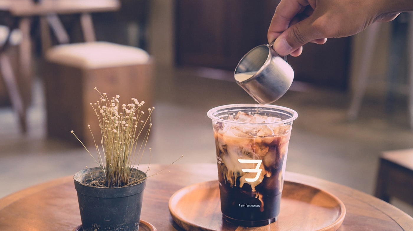 THIRRD 時(shí)尚咖啡店品牌設(shè)計(jì)&mdash;&mdash;創(chuàng)意品牌定位策劃，時(shí)尚餐飲品牌設(shè)計(jì)，品牌定位策劃，深圳品牌設(shè)計(jì)，左右格局